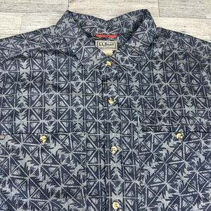 LL Bean Shirt‎ Men's XL Blue Tribal Geometric Button Up Organic Polyester